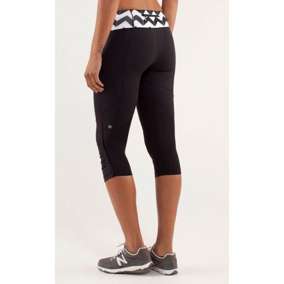 LULULEMON ATHLETICA Run For Your Life Crop Size 10 - Picture 7 of 10